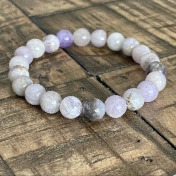 8mm White Lavender Jade Stretch Bracelet - Picture 3 of 3